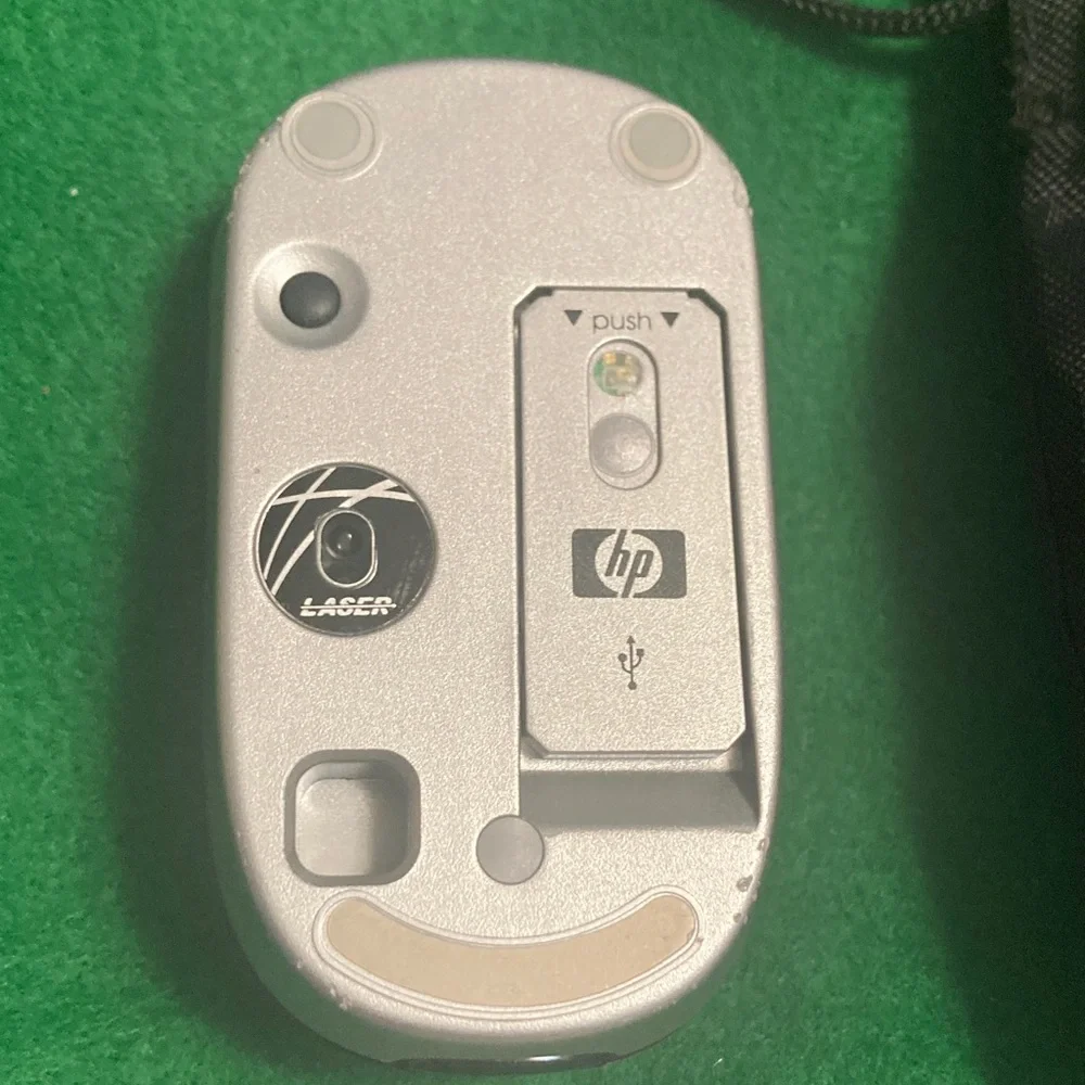 HP Sleek Black Wireless Mouse EY018AA Model MORFB1U0